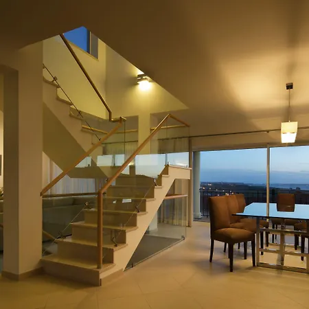 The Village - D'el Rey Golf &