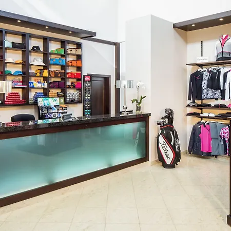 The Village - D'el Rey Golf &