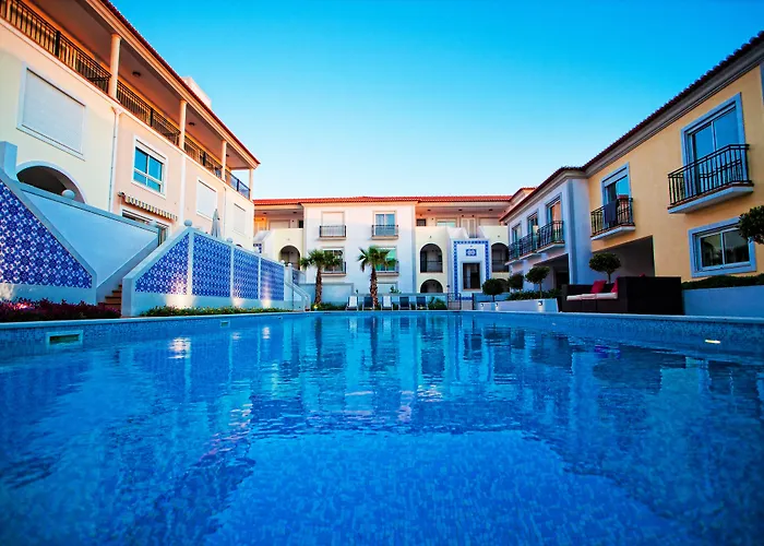 The Village - D'el Rey Golf &